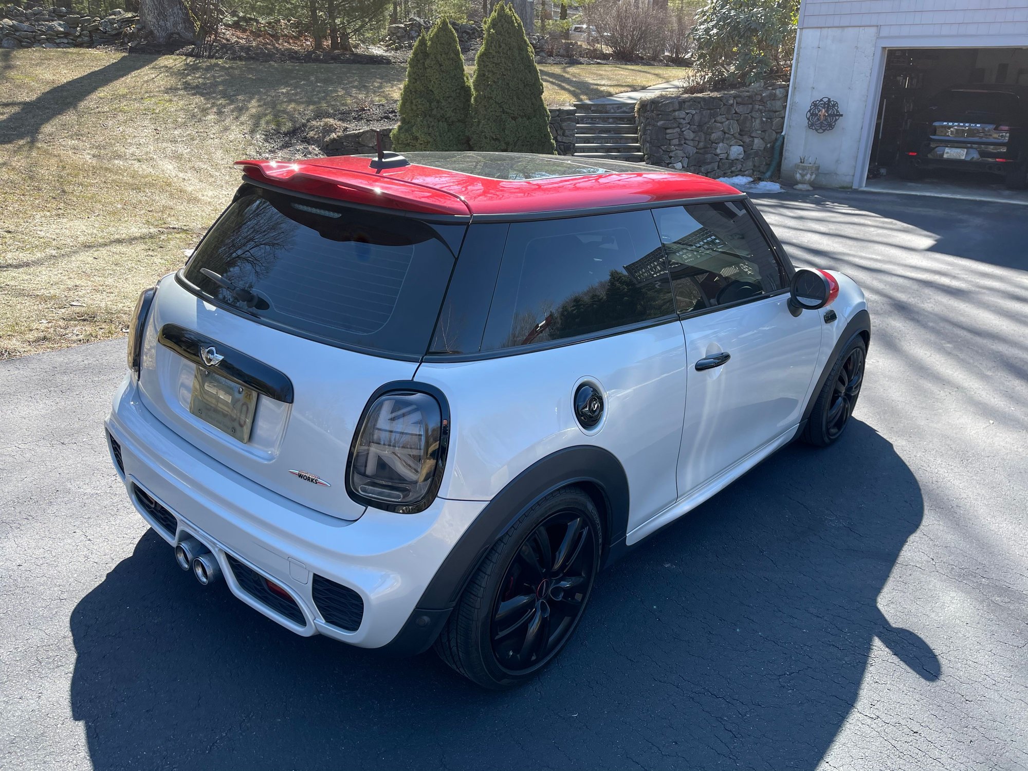 2018 Mini F56: Mini Hatch/Hardtop - Jcw f56 - Used - VIN WMWXM9C56J2G49578 - 27,056 Miles - 4 cyl - 2WD - Automatic - Coupe - White - Leominster, MA 01453, United States