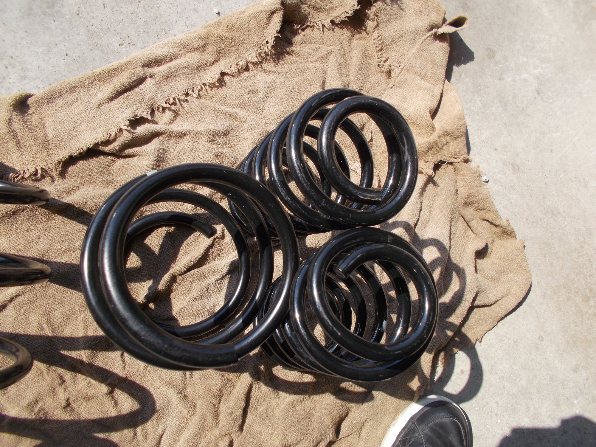 Steering/Suspension - Gen 1 non-JCW Springs R50 R52 R53. 100 miles use. - Used - 2005 to 2006 Mini R53: "Mk I" Mini Cooper S - Bryan, OH 43506, United States