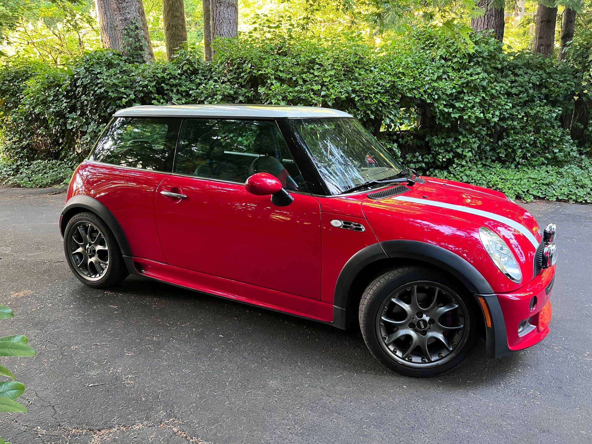 2006 Mini R53: "Mk I" Mini Cooper S - 2006 R53 Factory JCW - Dark Silver - Used - VIN WMWRE33576TN29144 - 83,000 Miles - 4 cyl - 2WD - Manual - Hatchback - Silver - Bellingham, WA 98229, United States