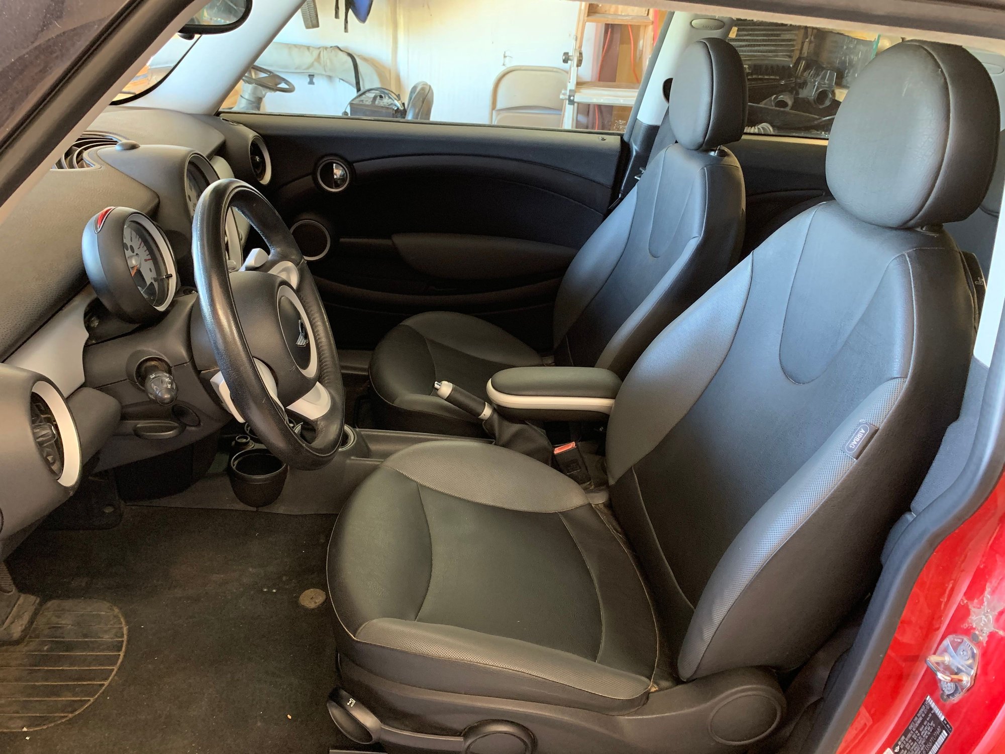 2007 Mini R56: "Mk II" Mini Hatch/Hardtop range - 2007 Mini Cooper base R56 HT Chili Red- 88K miles- selling as is or parting out - Abilene, TX 79601, United States