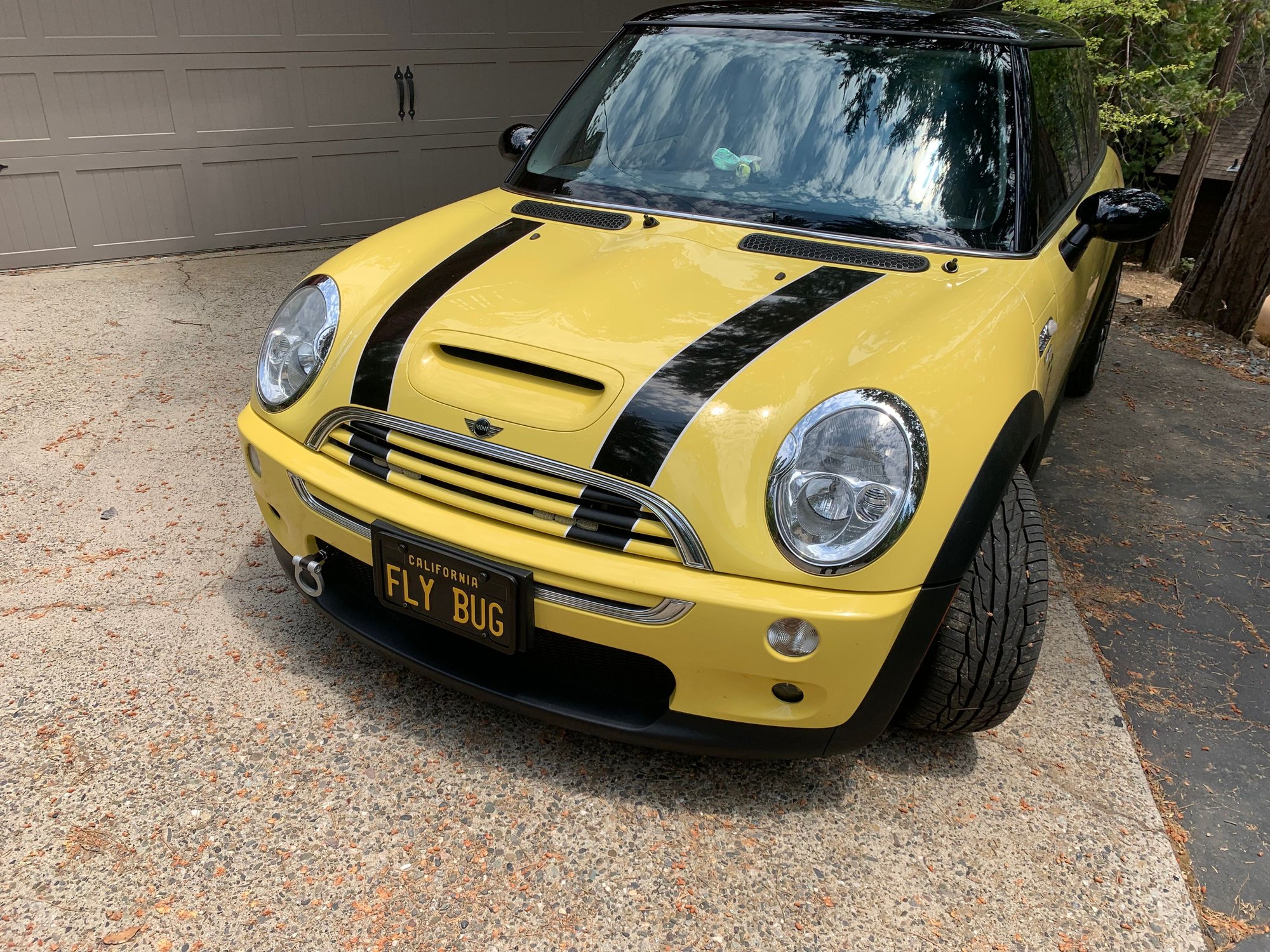 2004 Mini R53: "Mk I" Mini Cooper S - Premo 2004 Mini Cooper S.Coupe, Excelent condition, low miles - Used - VIN WMWRE33424TD8285 - 4 cyl - 2WD - Manual - Coupe - Yellow - Twain Harte, CA 95383, United States