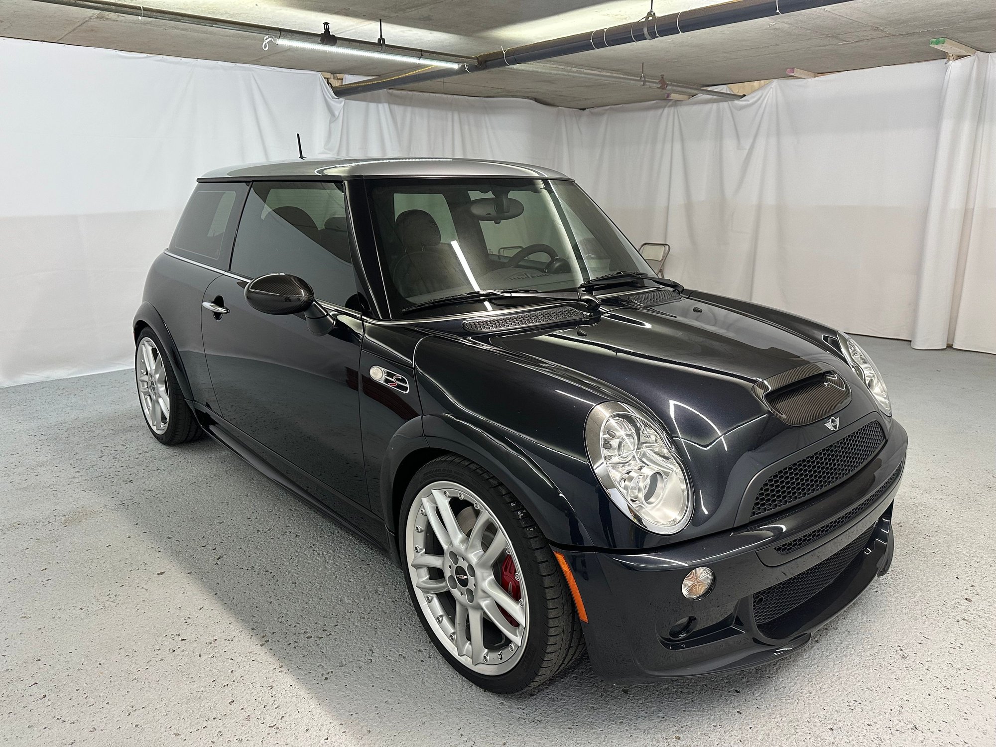2006 Mini R53: "Mk I" Mini Cooper S - MINI R53 2006 Factory JCW Slicktop Checkmate - Used - VIN WMWRE33536TL21407 - 35,000 Miles - 4 cyl - 2WD - Manual - Hatchback - Black - Montreal, QC H2T2J2, Canada