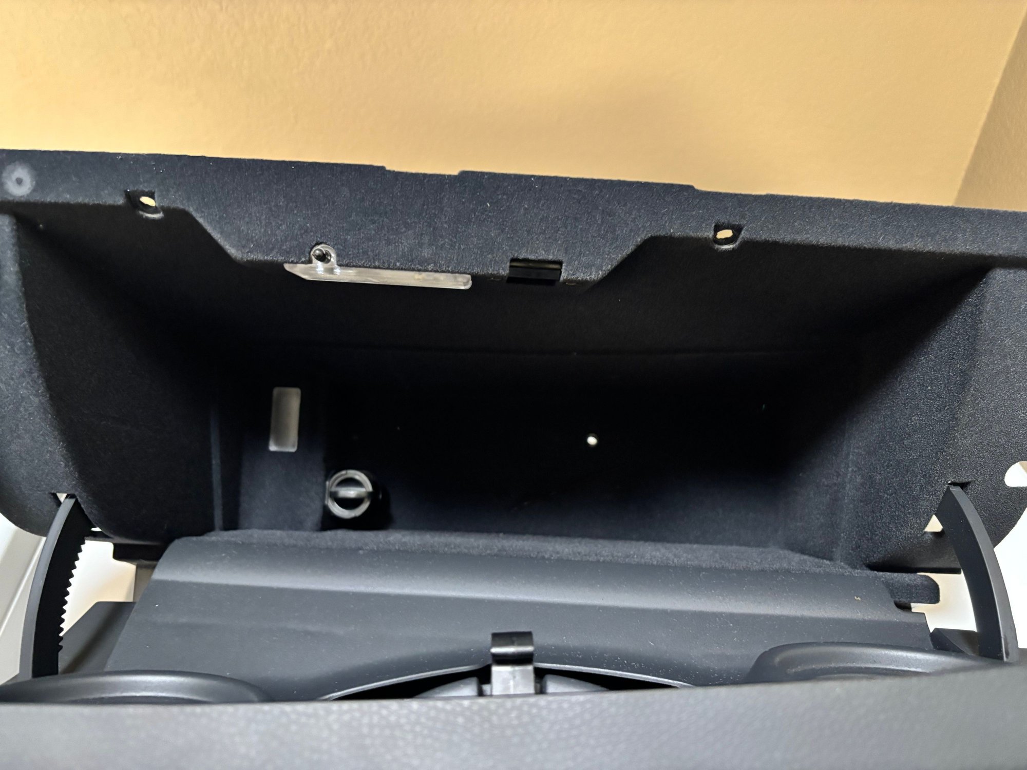 Interior/Upholstery - GENUINE MINI Cooper Glove Box Assembly - Used - 2002 to 2008  All Models - Cedar Park, TX 78641, United States