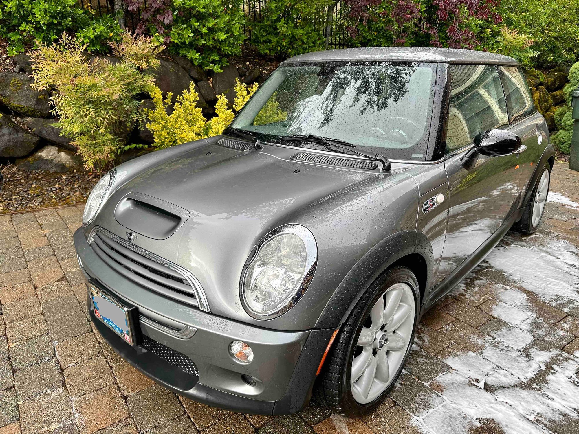 2004 Mini R53: "Mk I" Mini Cooper S - 2004 MINI Cooper S - Loaded, only 81.5k miles, great condition, stock, extras! - Used - VIN WMWRE33494TD82199 - 81,450 Miles - 4 cyl - 2WD - Manual - Coupe - Silver - Portland, OR 97229, United States