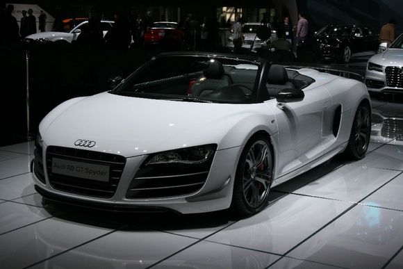 Audi R8 GT Spyder 1