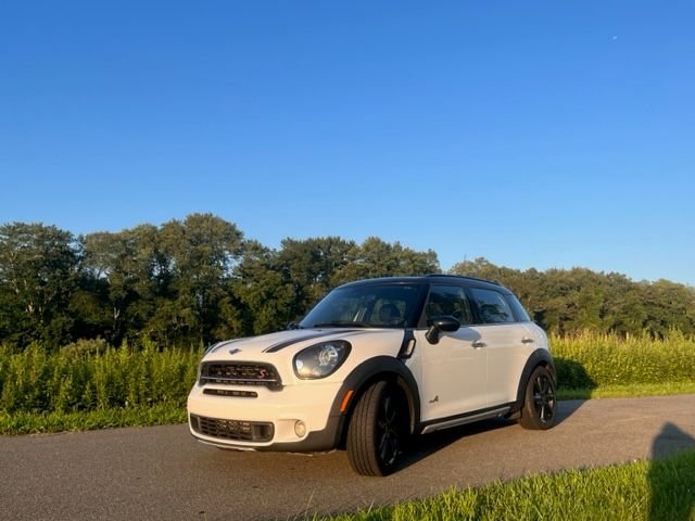 2015 Mini Cooper Countryman - 2015 Mini Cooper Countryman ALL4 S - Used - VIN WMWZC5C53FWM19529 - 115,120 Miles - 4 cyl - AWD - Manual - SUV - White - Monroe, CT 06468, United States