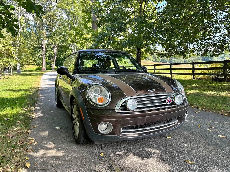 2010 Mini Cooper - 2010 MINI Cooper "Mayfair" 117k Miles 6-Speed Manual - Used - VIN WMWMF3C50ATU79297 - 117,000 Miles - 4 cyl - 2WD - Manual - Hatchback - Brown - Baltimore, MD 21093, United States