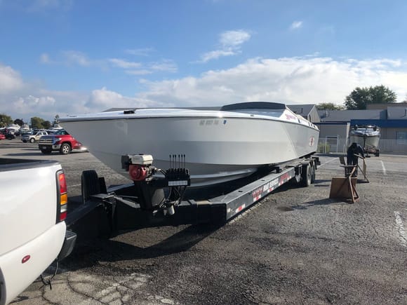 Ryan @ WWWboatsservice helped me get my boat out 'cause my trailer is all busted.  Thanks!  Also busted - transmission or drive, need to look into it, and add that to the Winter project list!