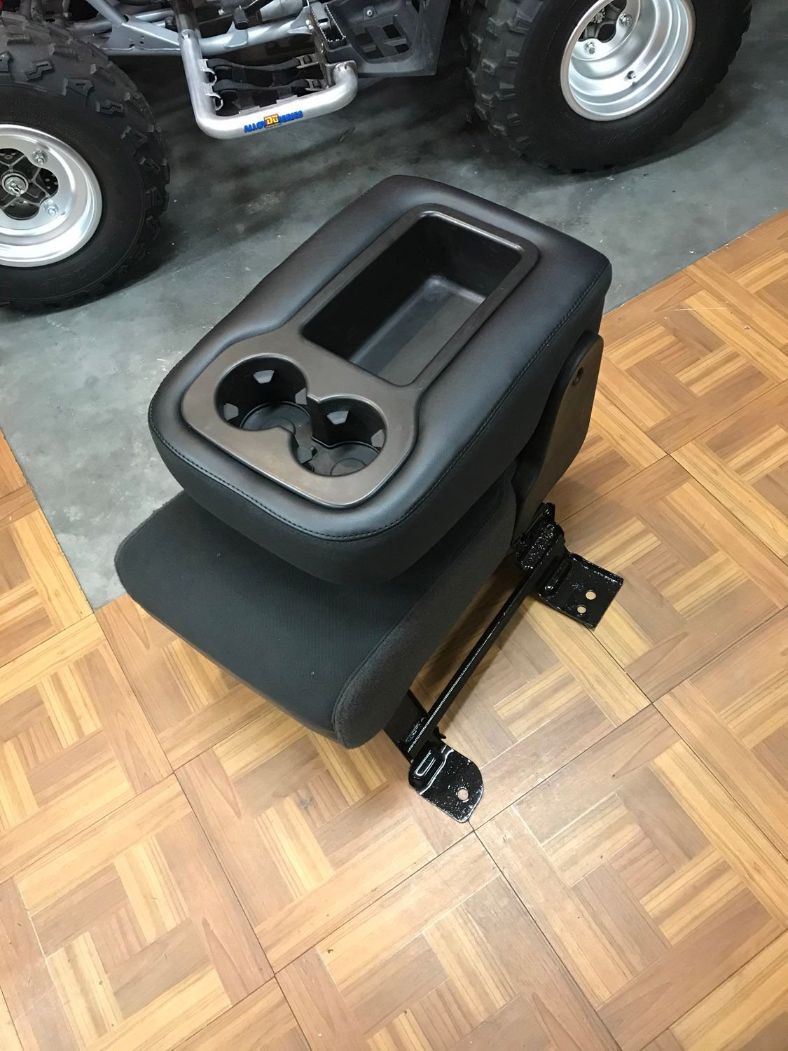 Pics NNBS ('08) Center Console/Seat in NBS ('05) PerformanceTrucks