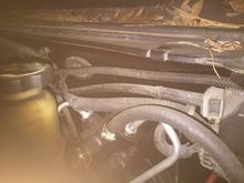 The top wire is the one fron the ride side of the fuse block i just cant figure out where the hell it connects to.....