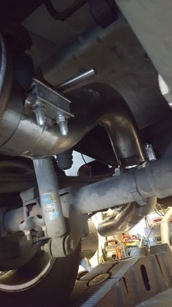 Over axle pipe on single 4" setup