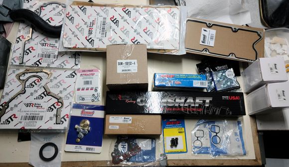 Summit Racing bringing the goodies, gaskets, camshaft, seals