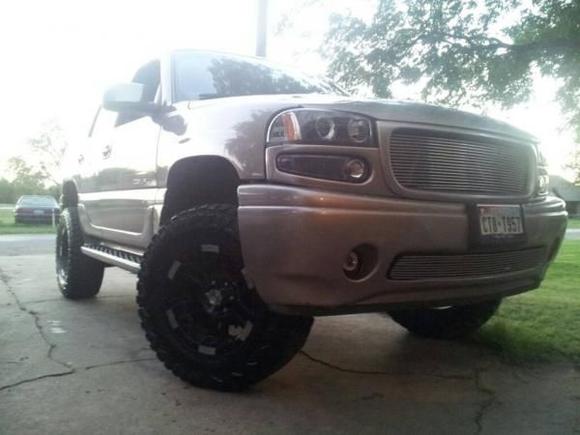 6" lift (3" body lift &amp; keys/spacers) on 18" Moto Metal w/ 35" tires