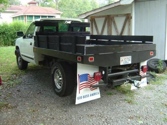 92 C2500 w NEW lower rails,class III hitch, modified bumper, LARGE mud flaps