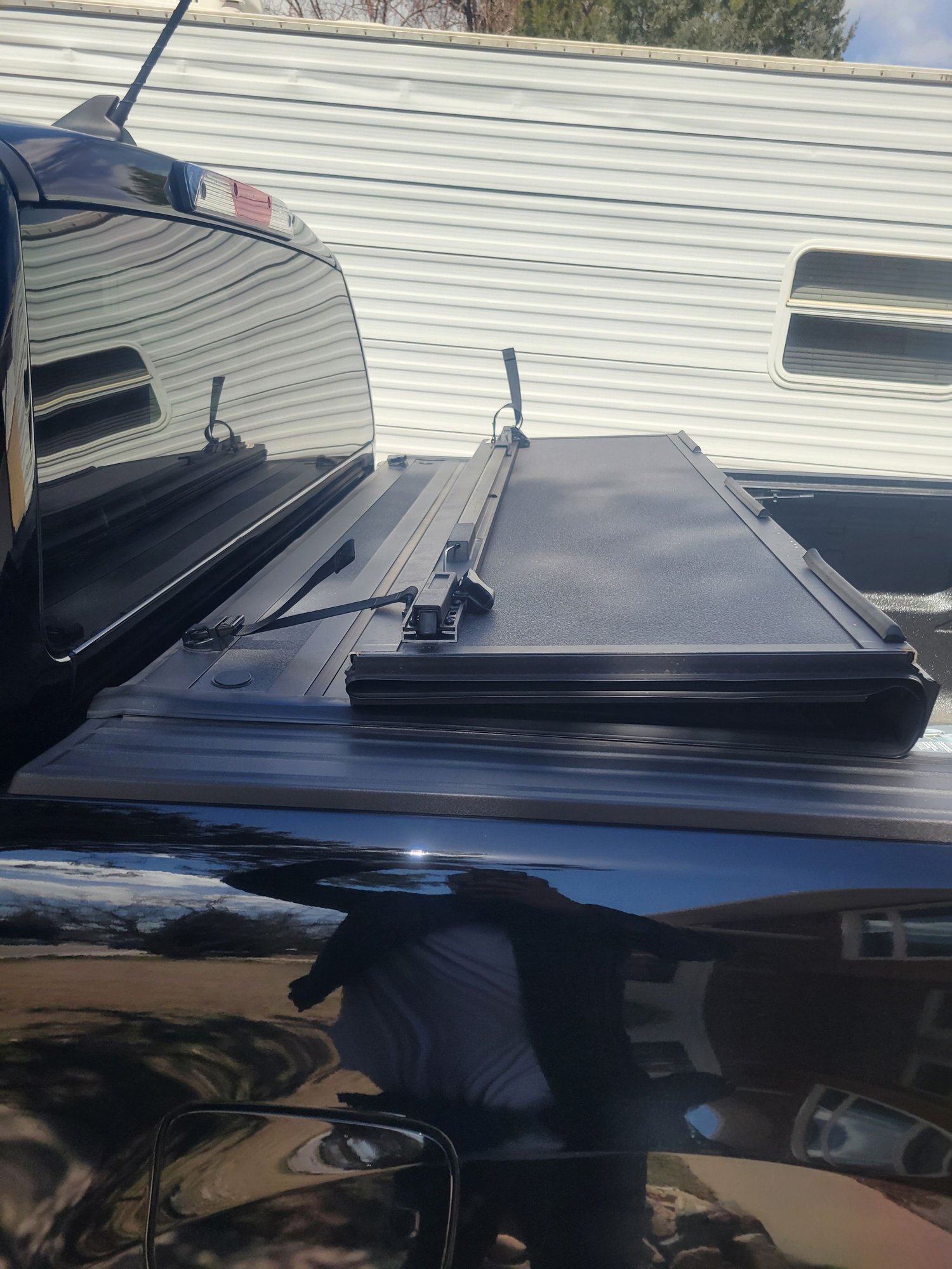 Miscellaneous - 2019-2023 Ford Ranger 5ft truck bed Trifold Tonneau Hard Cover - Used - 2019 to 2022 Ford Ranger - Fort Collins, CO 80525, United States
