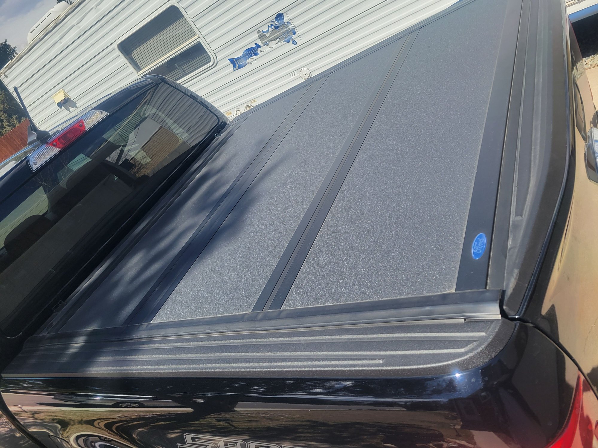 Miscellaneous - 2019-2023 Ford Ranger 5ft truck bed Trifold Tonneau Hard Cover - Used - 2019 to 2022 Ford Ranger - Ft Collins, CO 80525, United States