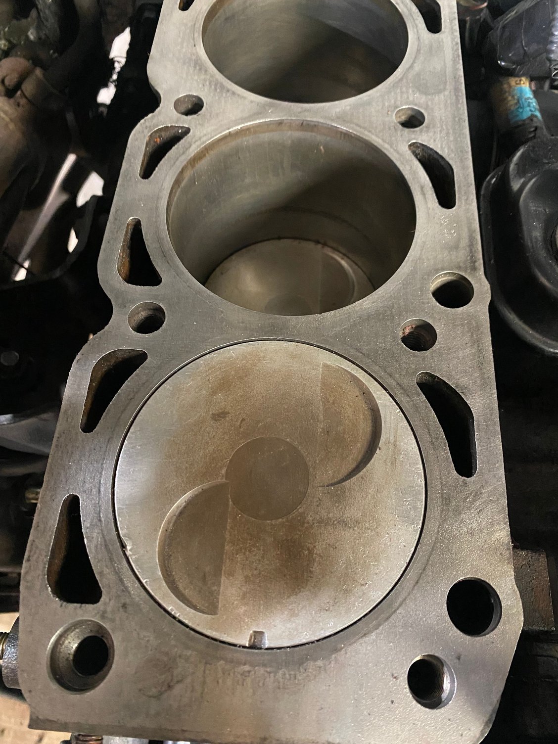 There was questionable nic on 1 idk that show it came when I room the head off 