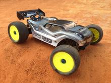 RC8T CE Nitro Truggy