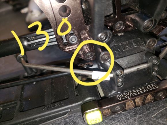 130 axle (is103) at rest arms level