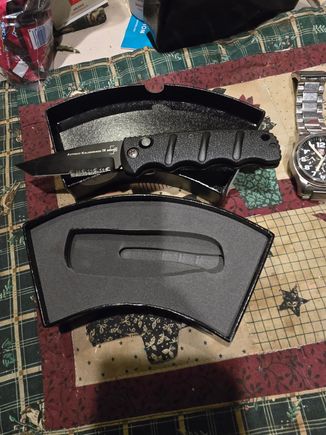 Snaps open like a bastard. 