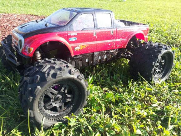 HPI Savage FLux XL