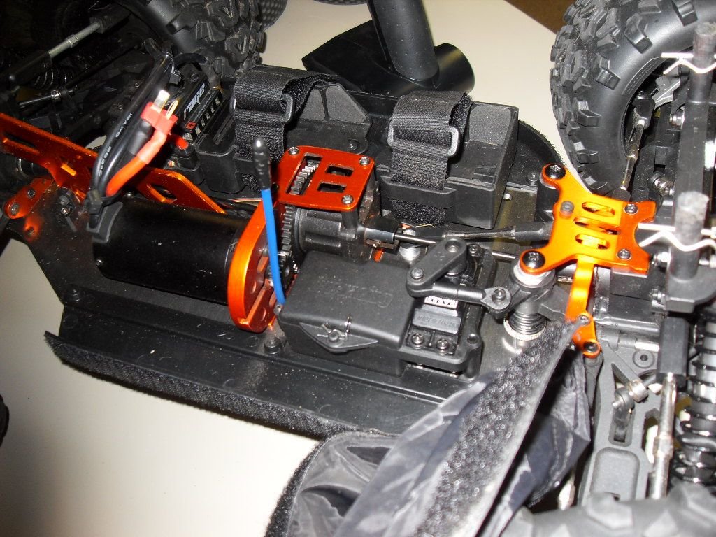 Hpi trophy truggy flux 1/8 scale - RCU 