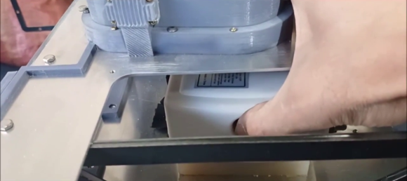 Operate the air compressor to check the vibration level