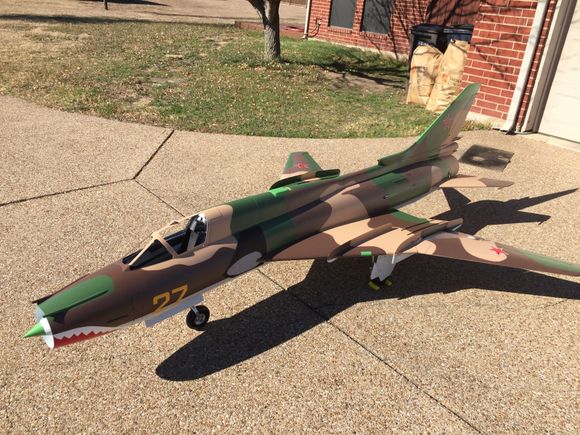 Wing with mid sweep.