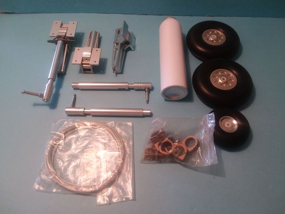 Everything you need in this tri-gear set is included for a complete installation including scale struts and wheel. Reduced to sell!!!