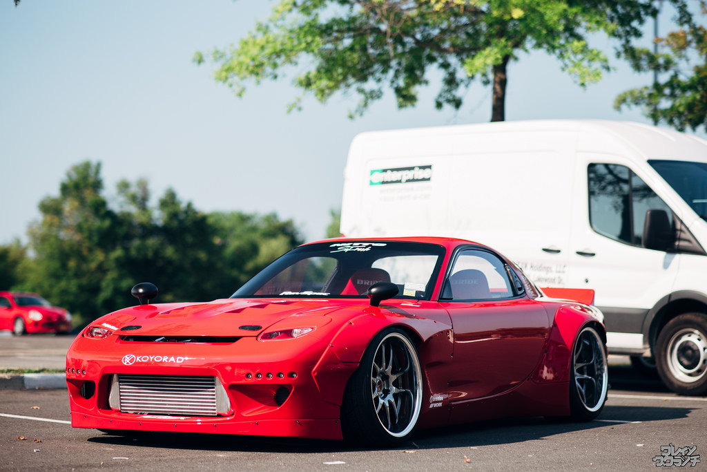 Rocket Bunny Crypto Twitter / IG1034 1/18 Rocket Bunny RX7 (FD3S