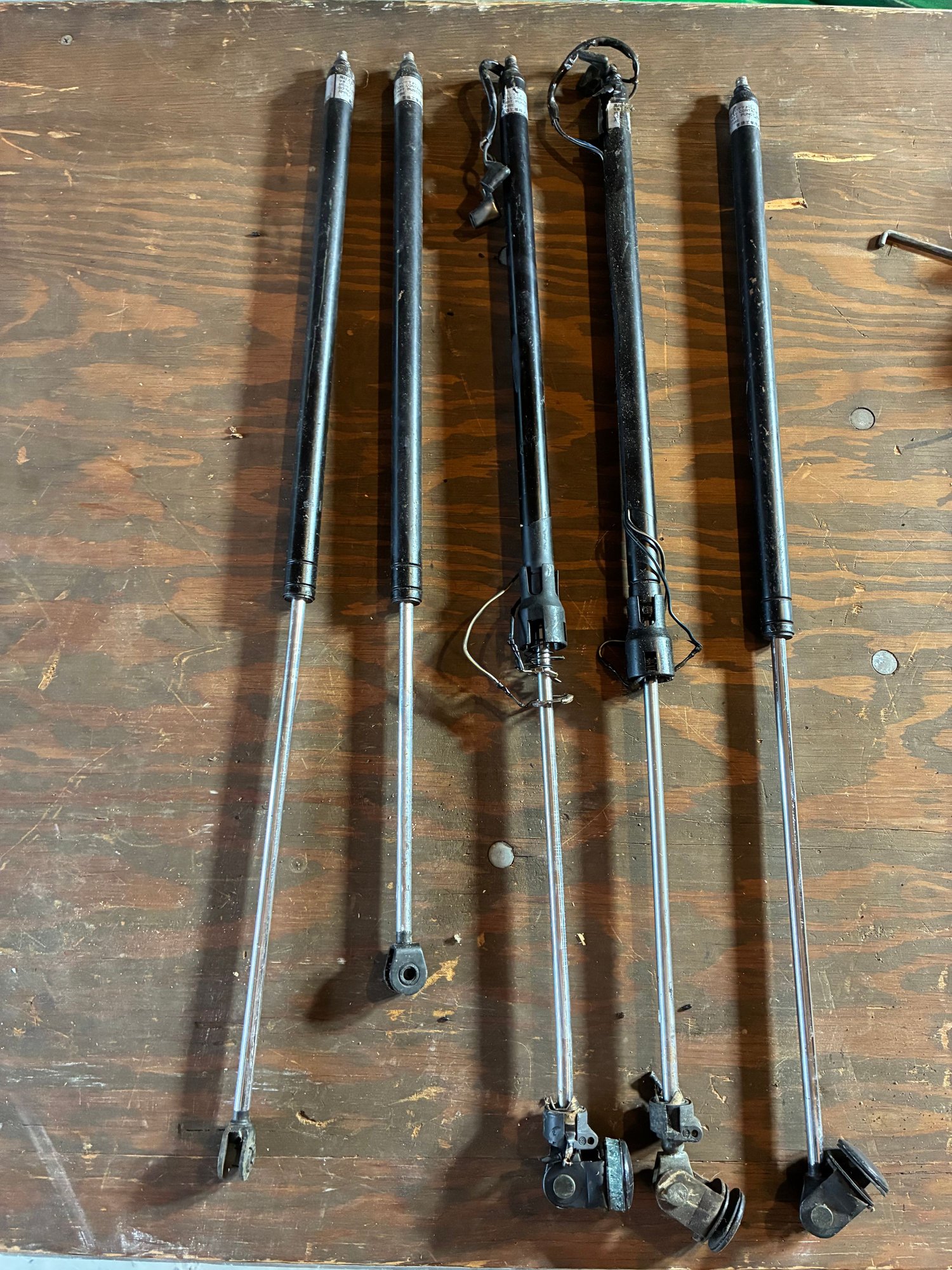 Miscellaneous - FB Rear Hatch Hydraulics - Used - 1984 to 1985 Mazda RX-7 - Augusta, ME 04330, United States