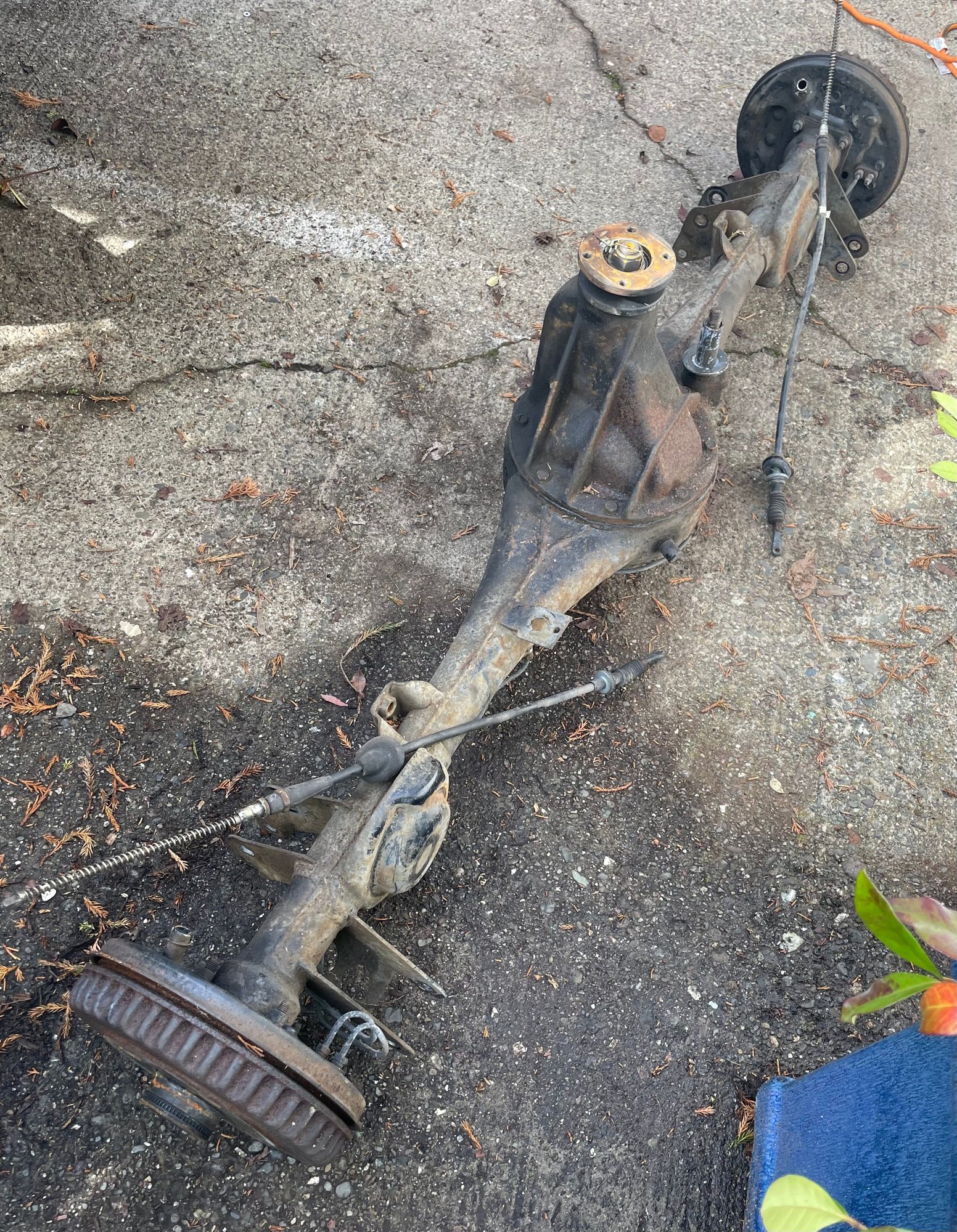 Wheels and Tires/Axles - RX7 FB 79 -82 Drum Rear End - Used - -1 to 2024  All Models - Mill Valley, CA 94941, United States