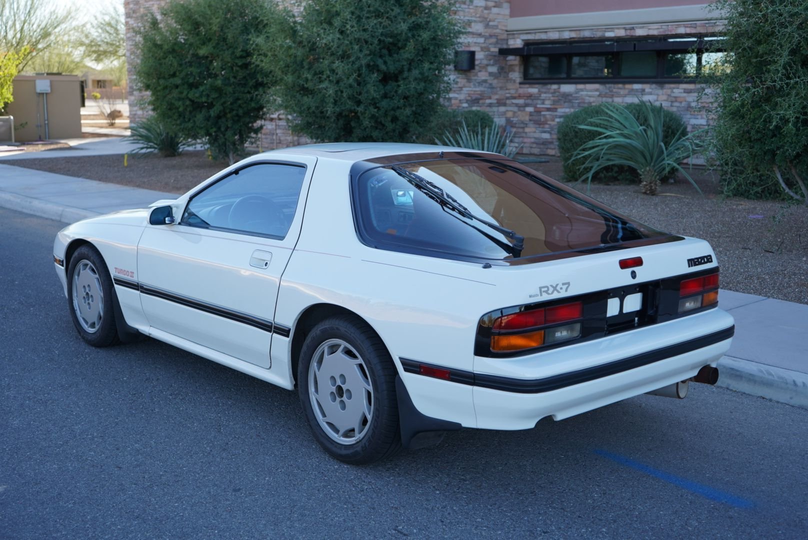 1987 Mazda RX-7 - 1987 Turbo II FOR SALE - Used - VIN JM1FC3329H0157165 - 149,135 Miles - Manual - White - Tucson, AZ 85747, United States