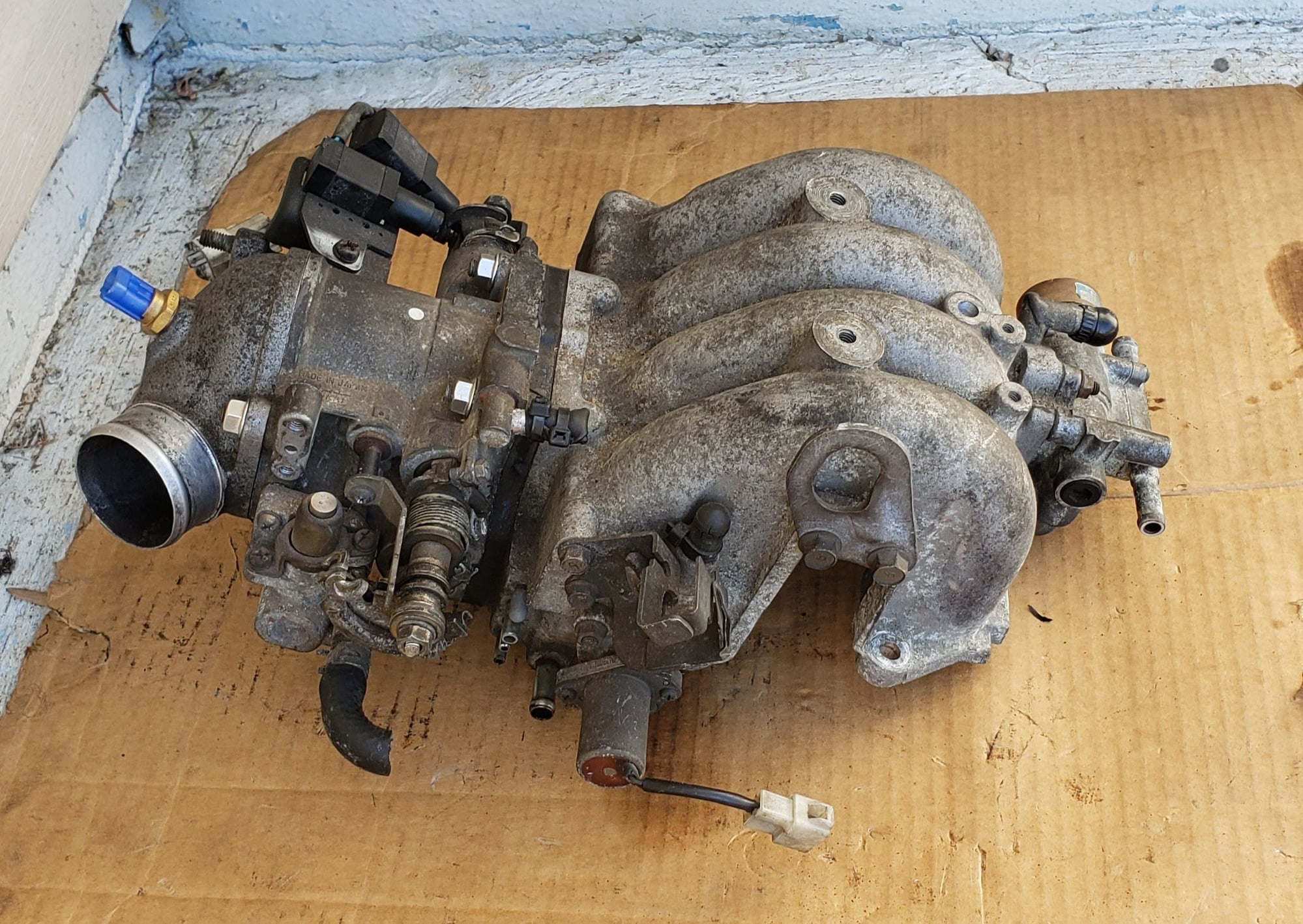 Engine - Intake/Fuel - 1989 fc t2 upper intake manifold with throttle body - Used - 0  All Models - Edison, NJ 08817, United States