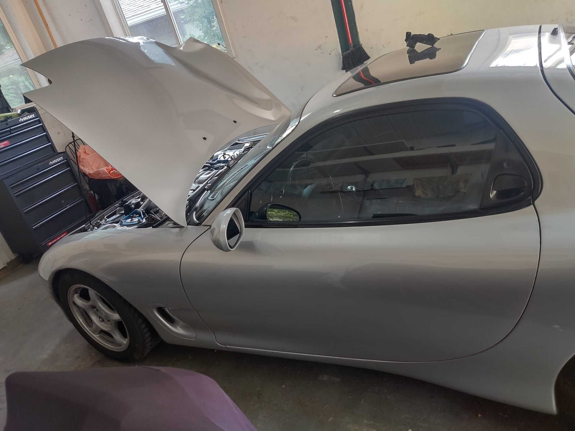 1994 Mazda RX-7 - 1994 RX7 SSM - crash damage - Used - VIN jm1fd3339r0300000 - Manual - Silver - Delta, BC V4C1P7, Canada