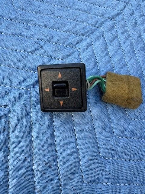 Wheels and Tires/Axles - 1986-91 RX-7 Exterior Mirror Switch - Used - 1986 to 1991 Mazda RX-7 - Irvine, CA 92606, United States
