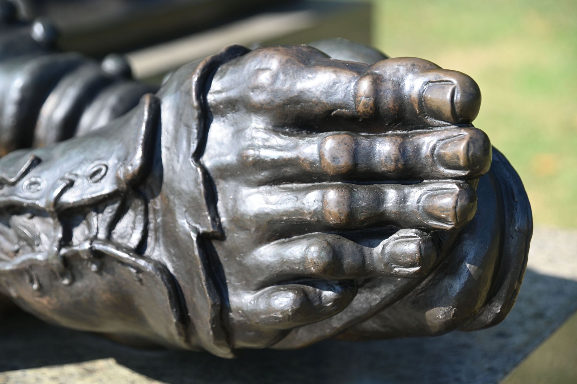Those Rebs got some long toes!