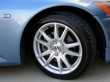 MY04 wheels0001.JPG