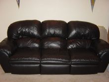 Dec 5, 2005 First snow &amp; black couch 009.jpg
