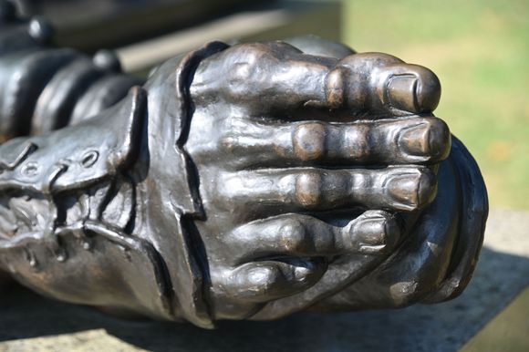 Those Rebs got some long toes!