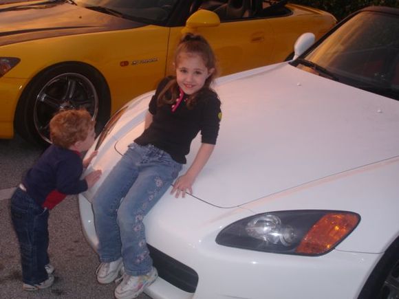 Ker's parking lot and Dick's wings 014.jpg