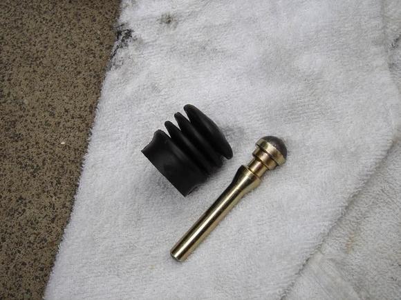 boot pin.JPG
