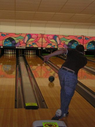 SHSM Bowling Night Oct06 08.JPG