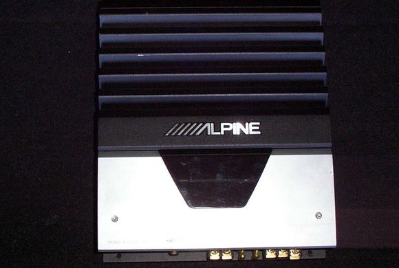 alpine amp 2.jpg