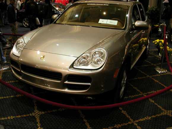 Porsche SUV.JPG