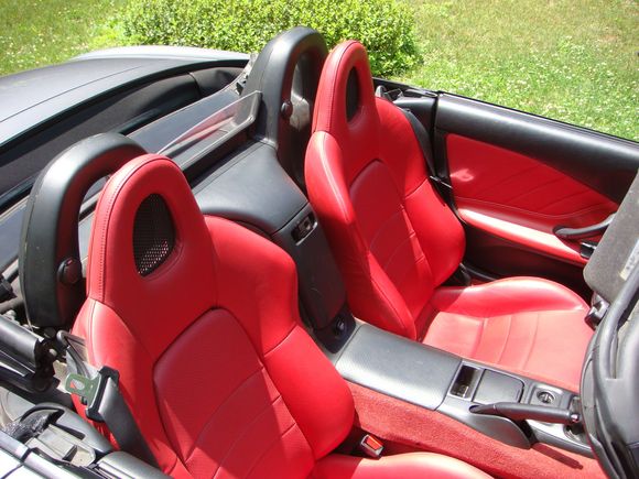 08._Interior_Seats.JPG