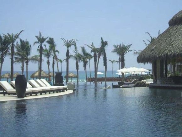 infinity pool