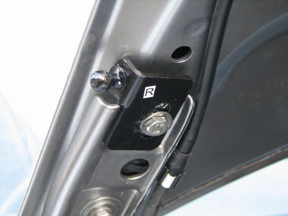 Bonnet Dampers (2).JPG