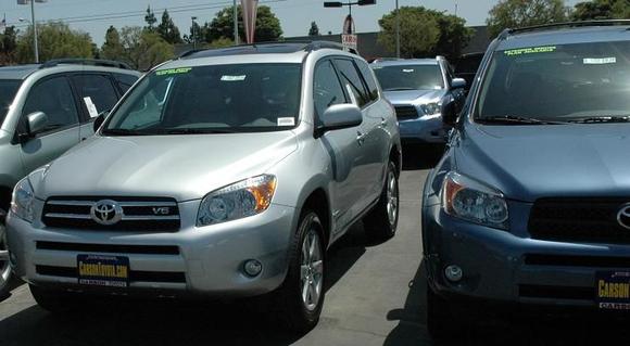 DSC_8730 080428 RAV4s.JPG