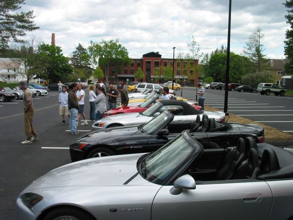 Mohawk lot full 1.JPG